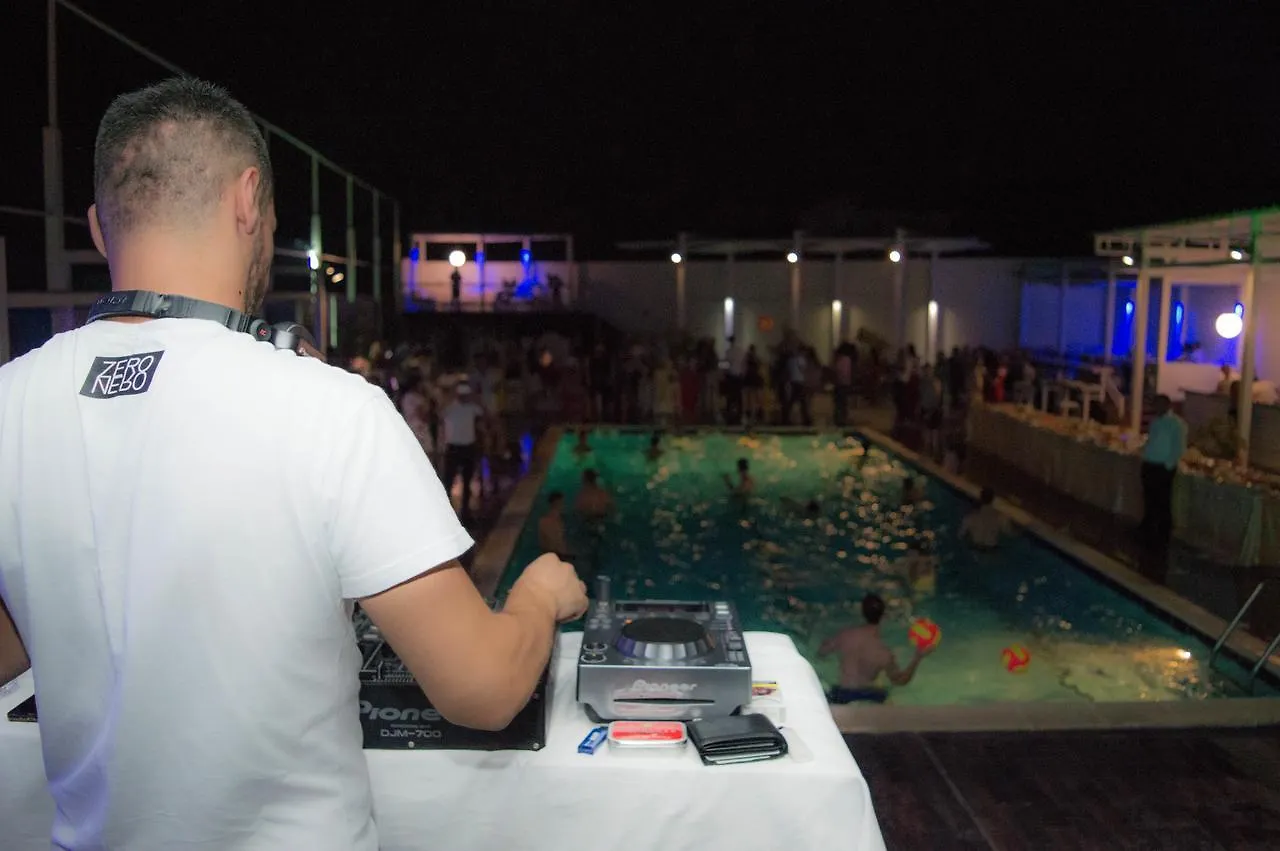 Merlin Park Resort Tirana 0*,  Albanie
