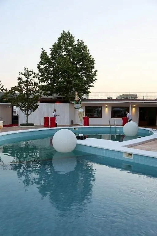 Merlin Park Resort Tirana