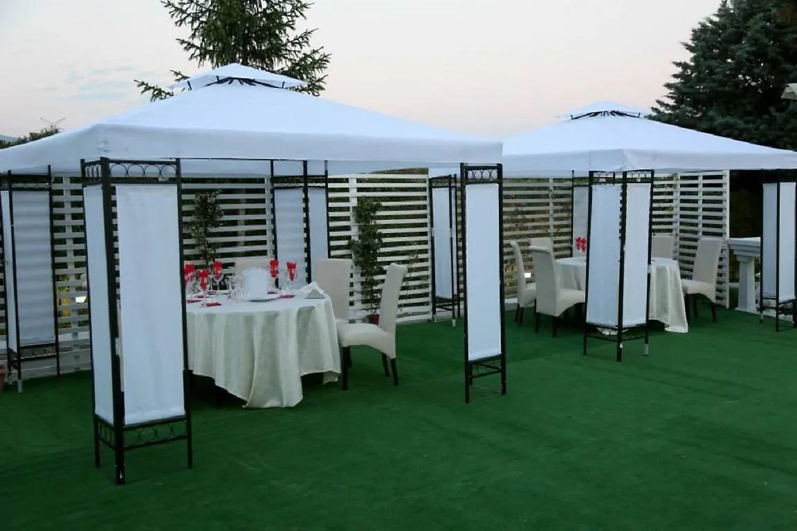 Merlin Park Resort Tirana 0*,